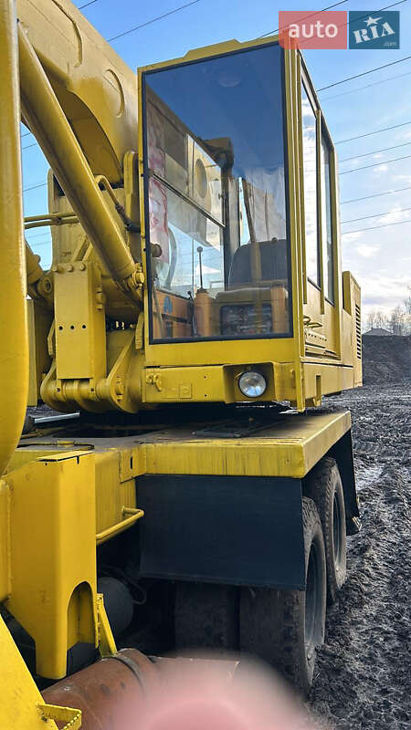 Екскаватор навантажувач Tatra UDS 1996 в Вишгороді