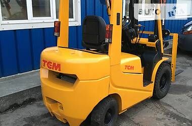 Вилочный погрузчик TCM FD 2005 в 