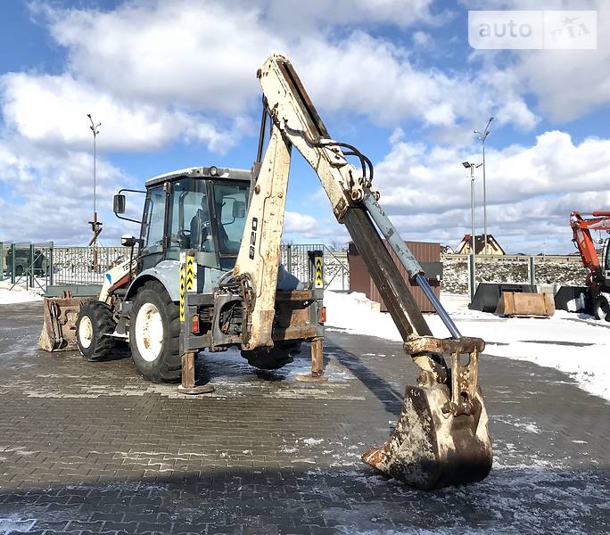 Екскаватор навантажувач Terex 820 2007 в Рівному