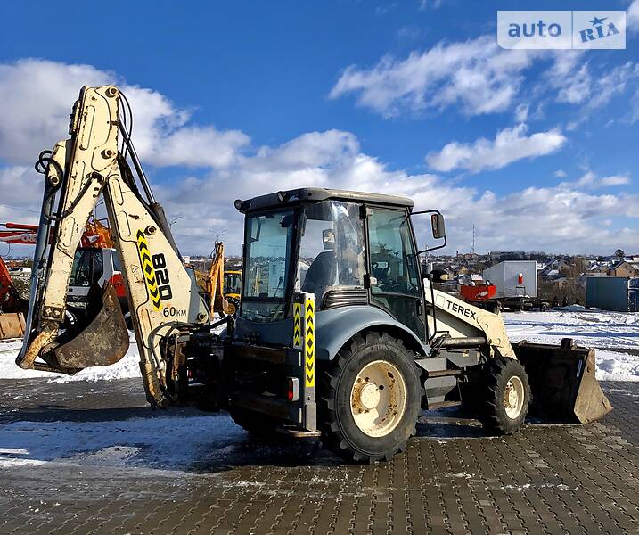 Екскаватор навантажувач Terex 820 2007 в Рівному