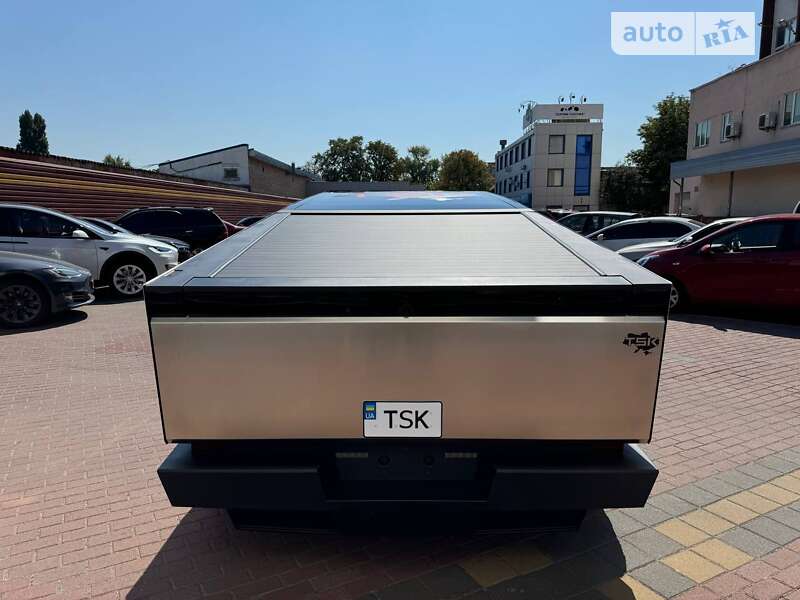 Пикап Tesla Cybertruck 2024 в Киеве
