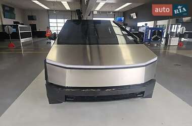 Пікап Tesla Cybertruck 2024 в 