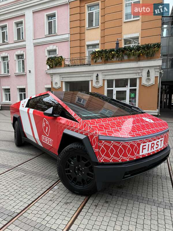 Пикап Tesla Cybertruck 2024 в Киеве