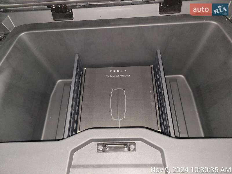 Пикап Tesla Cybertruck 2025 в Киеве