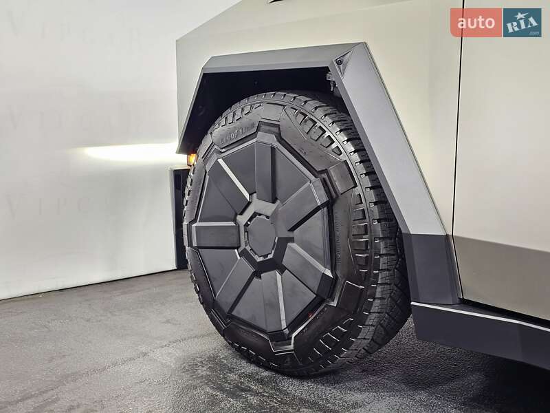 Пикап Tesla Cybertruck 2024 в Киеве