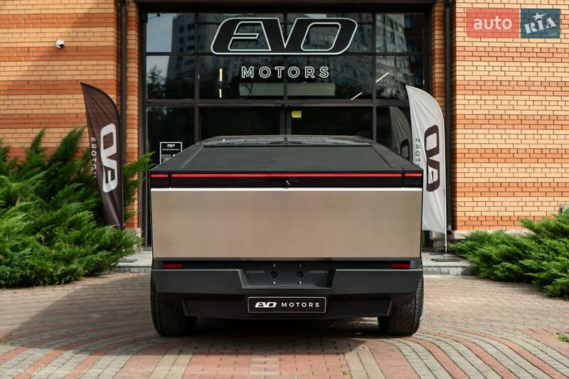 Пикап Tesla Cybertruck 2025 в Киеве