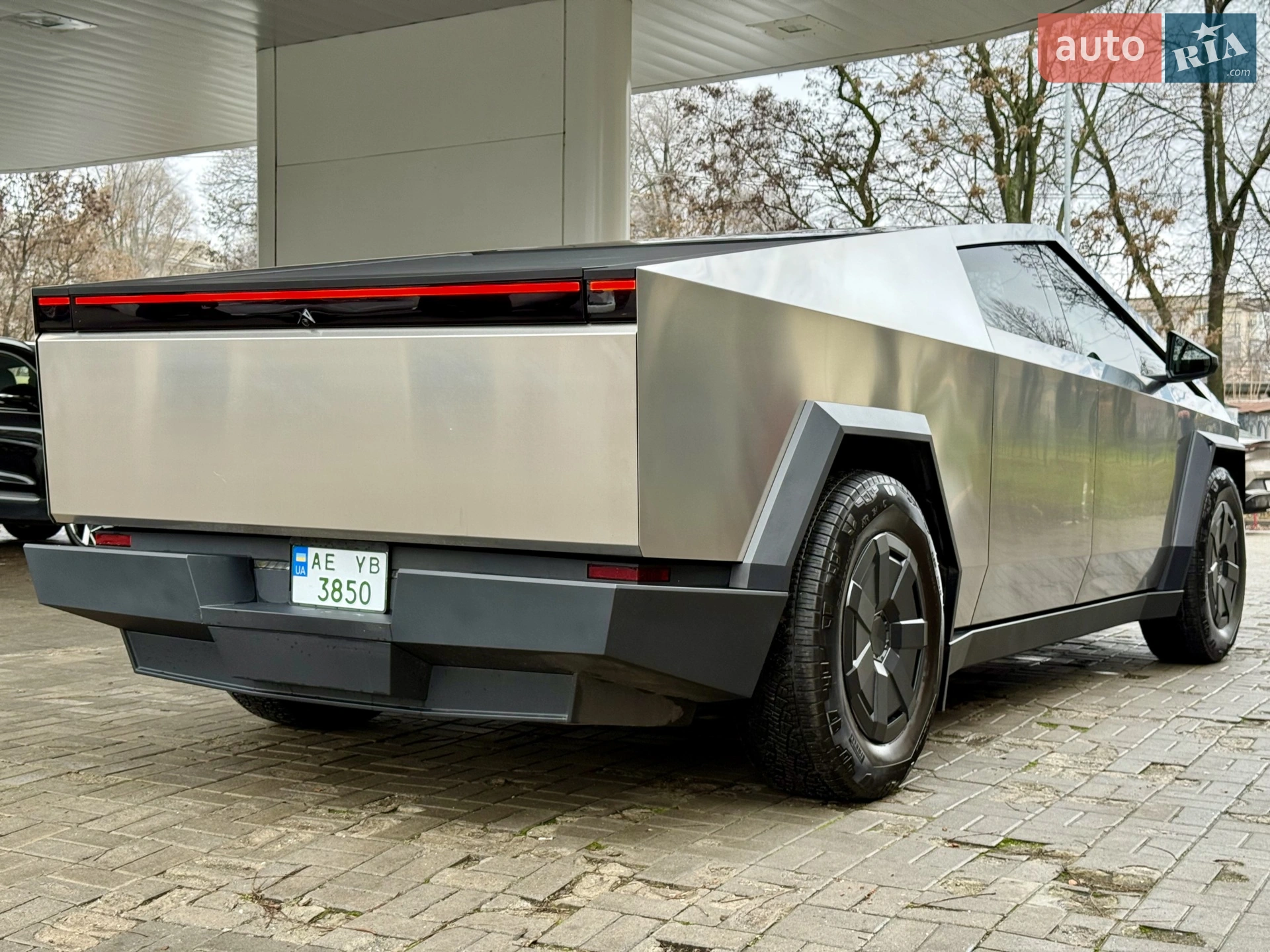 2024 Tesla Cybertruck - мініатюра 13