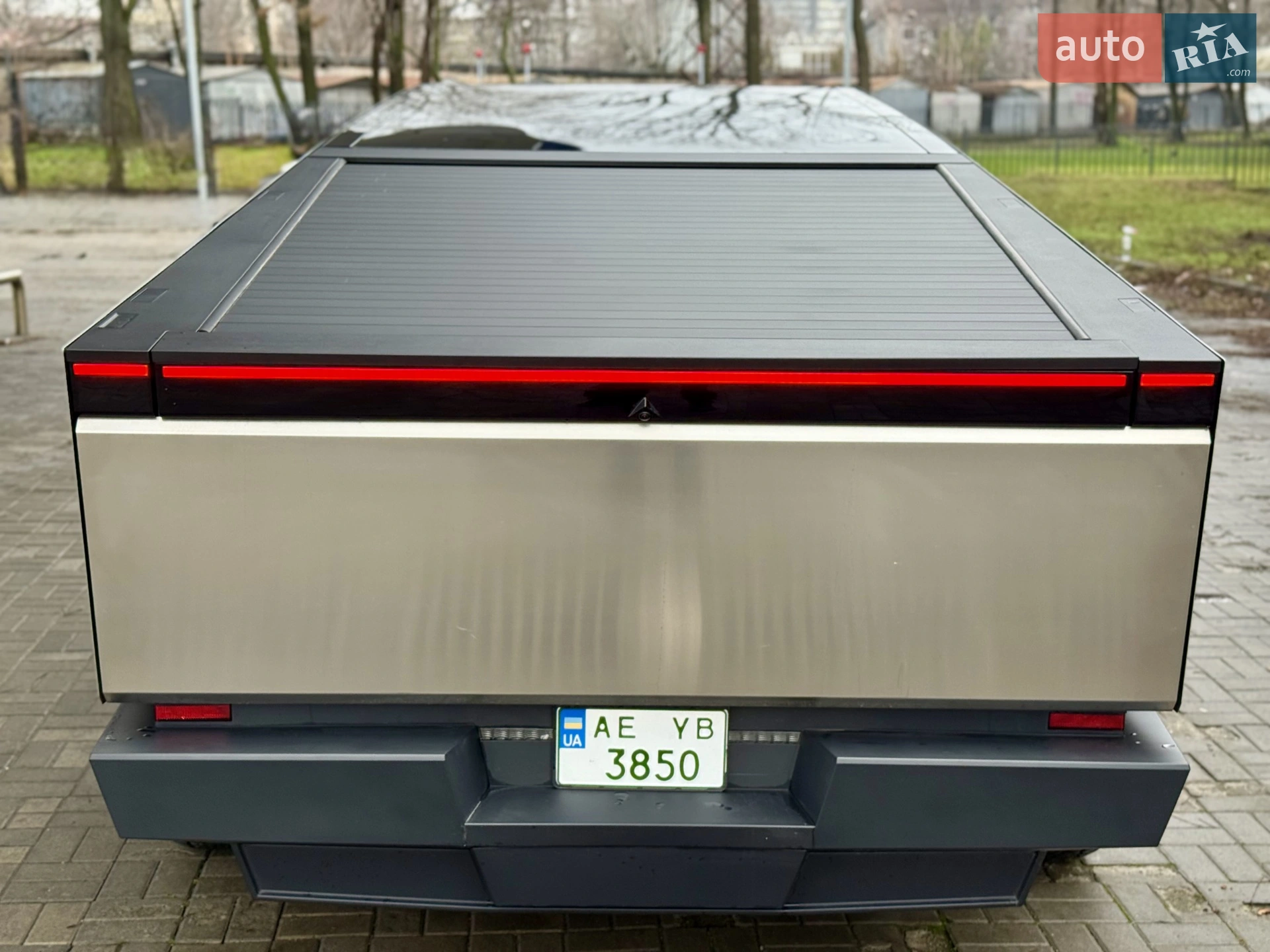 2024 Tesla Cybertruck - мініатюра 15