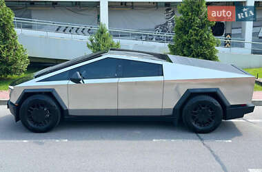 Пикап Tesla Cybertruck 2024 в Николаеве