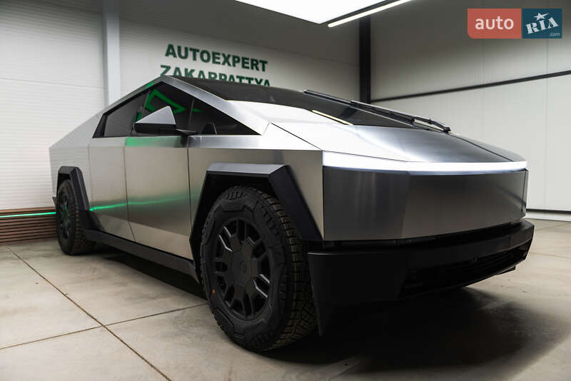 Пикап Tesla Cybertruck 2024 в Мукачево