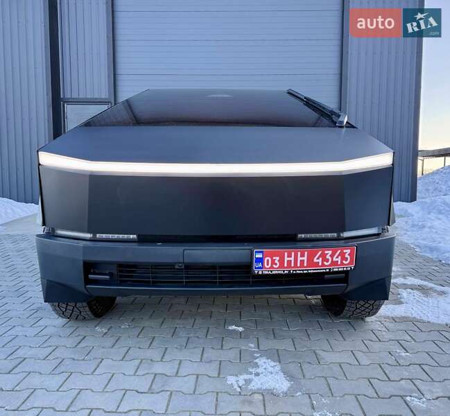 Пикап Tesla Cybertruck 2024 в Дубно