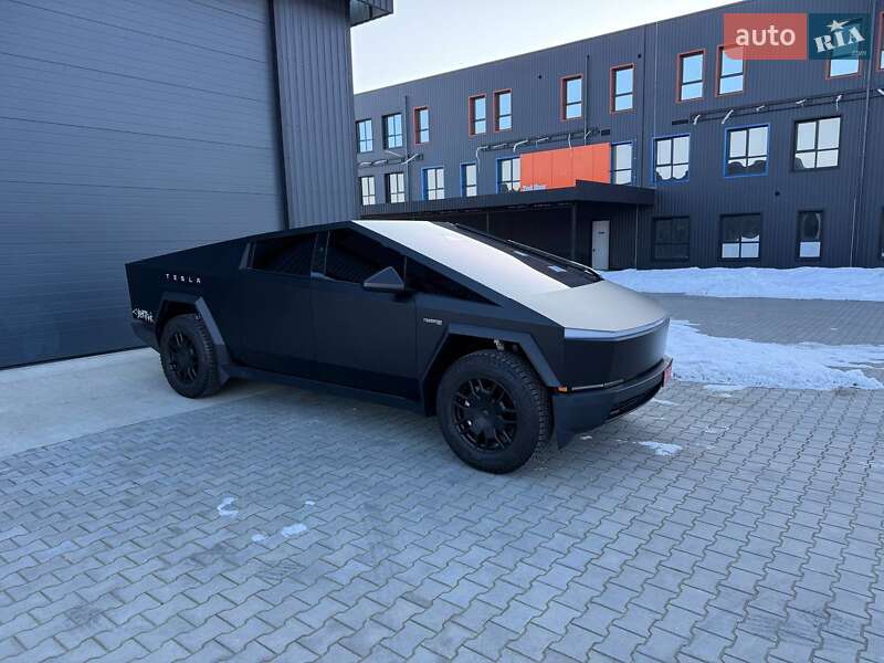 Пикап Tesla Cybertruck 2024 в Дубно