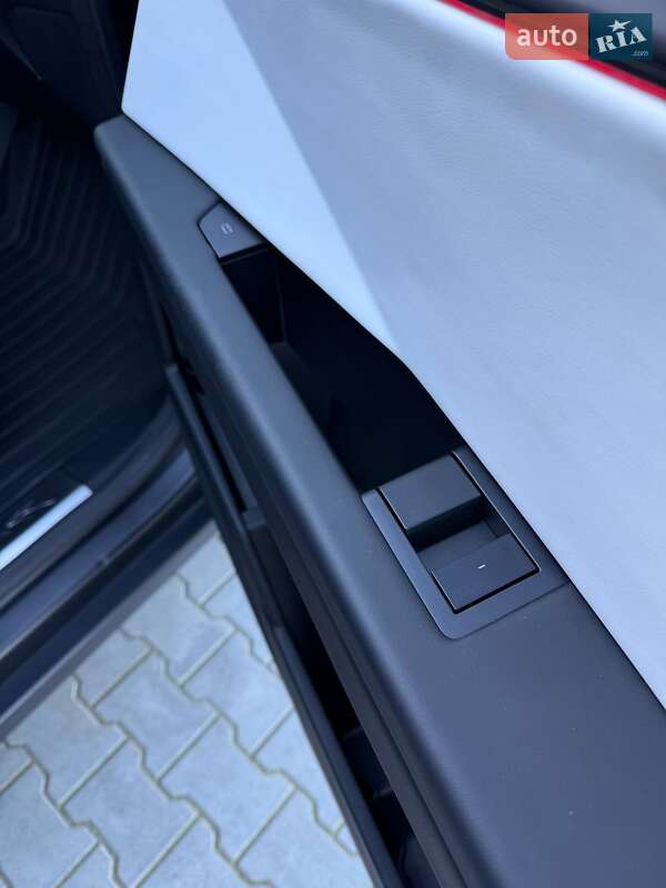 Пикап Tesla Cybertruck 2024 в Дубно