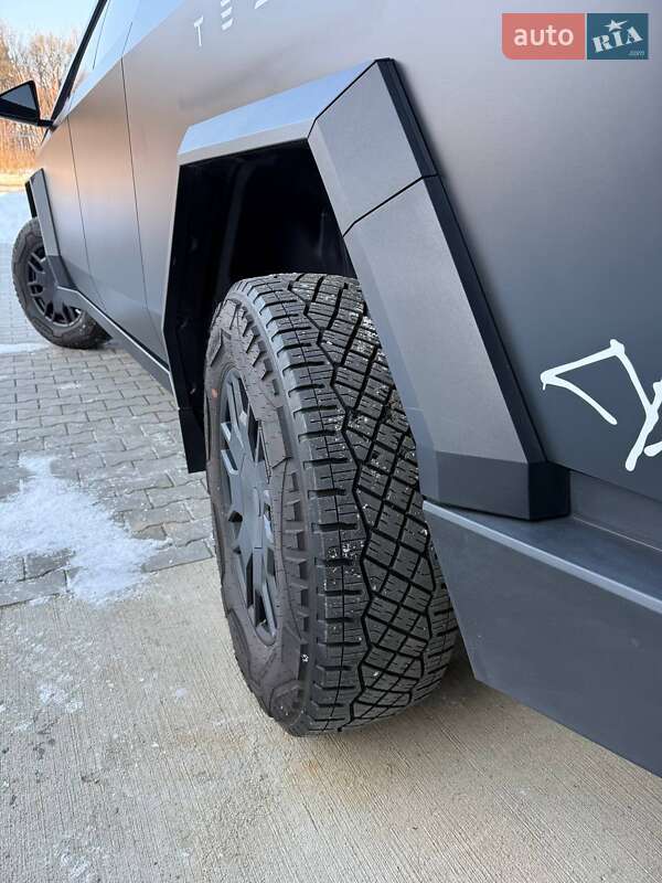Пикап Tesla Cybertruck 2024 в Дубно