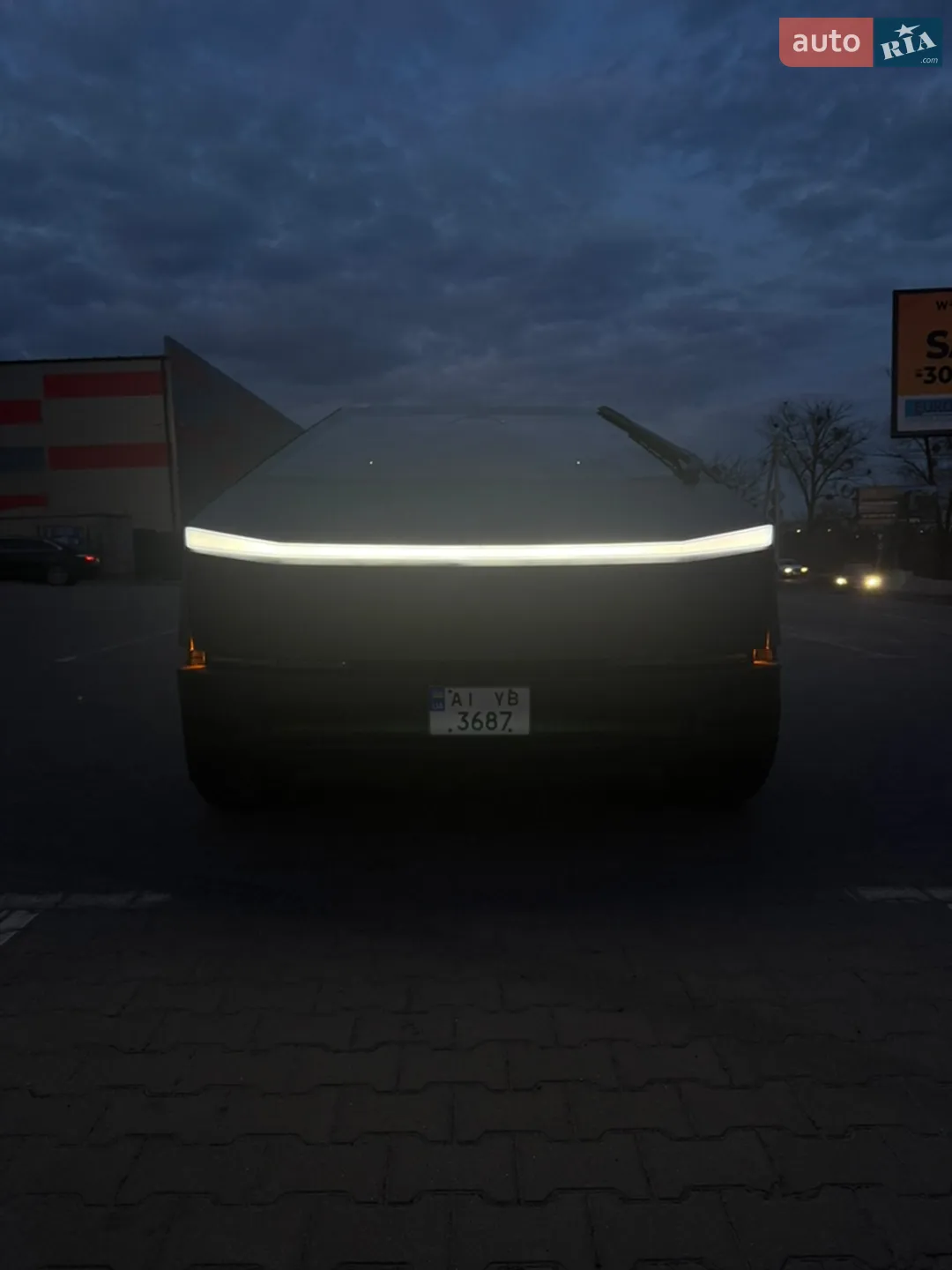 2024 Tesla Cybertruck - мініатюра 18