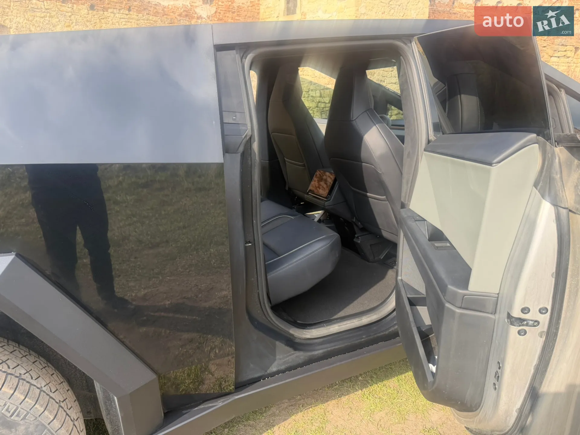 2024 Tesla Cybertruck - мініатюра 30