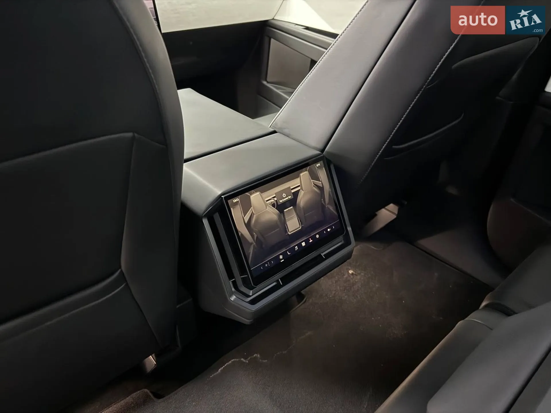 2024 Tesla Cybertruck - мініатюра 16