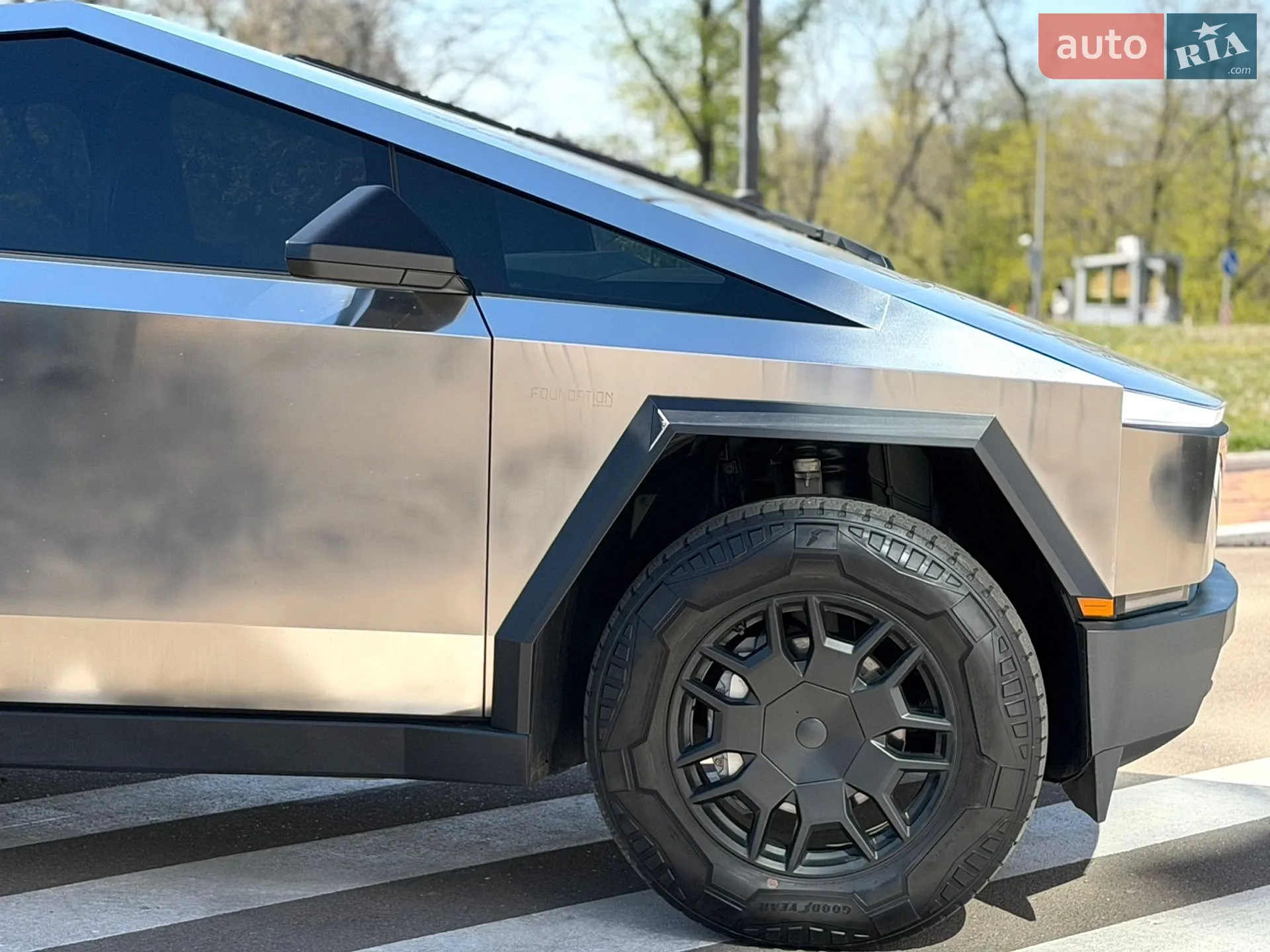 2024 Tesla Cybertruck - мініатюра 5