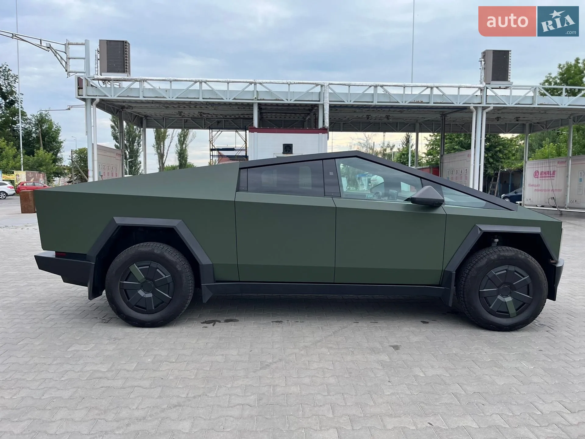 2024 Tesla Cybertruck - мініатюра 12