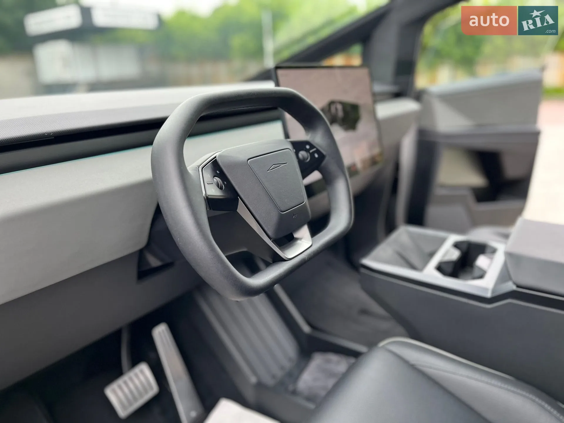 2024 Tesla Cybertruck - мініатюра 29