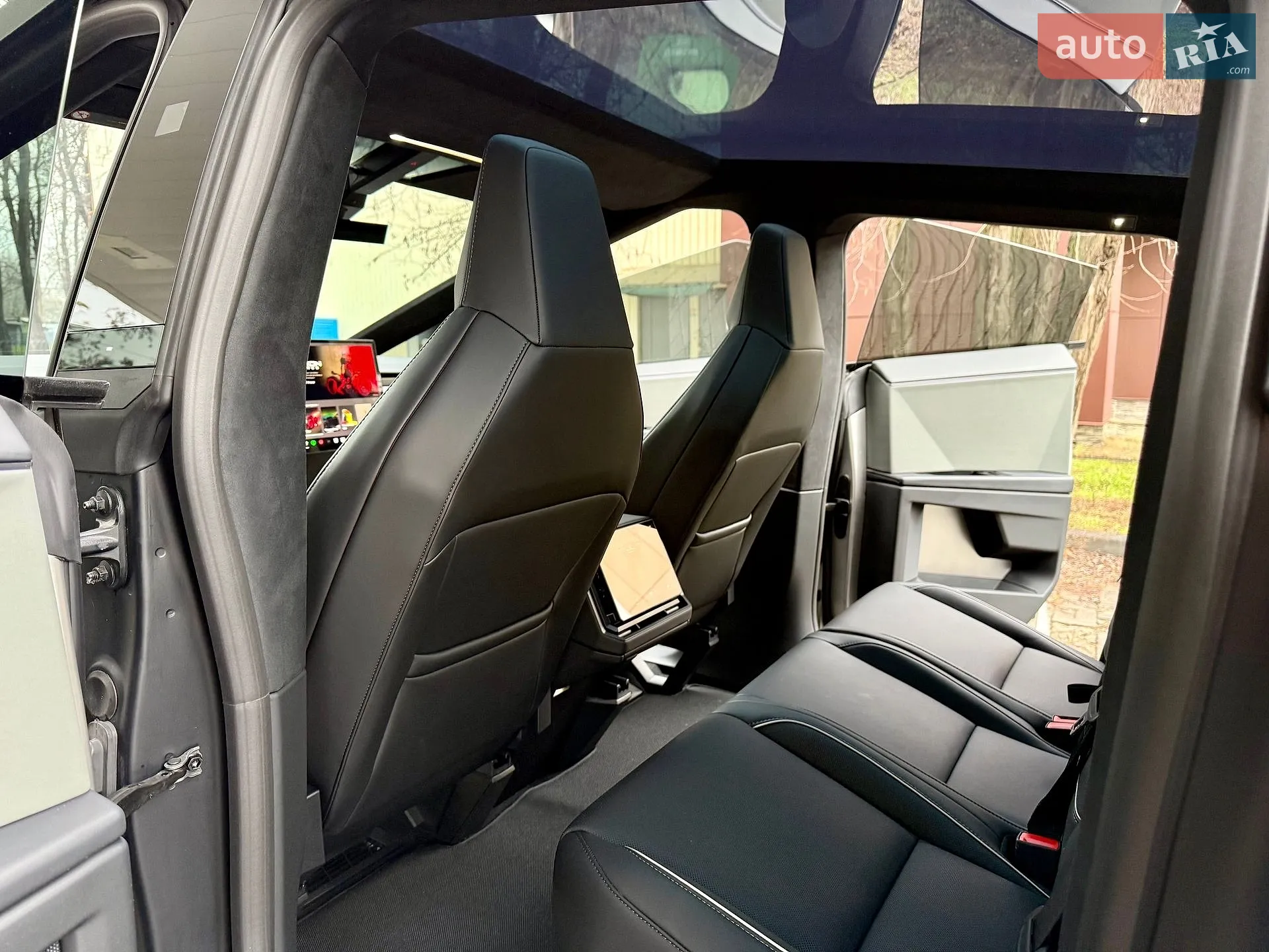 2024 Tesla Cybertruck - мініатюра 19
