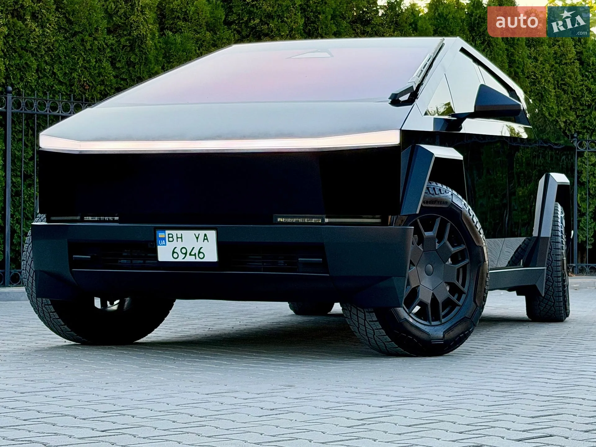 2024 Tesla Cybertruck - мініатюра 2