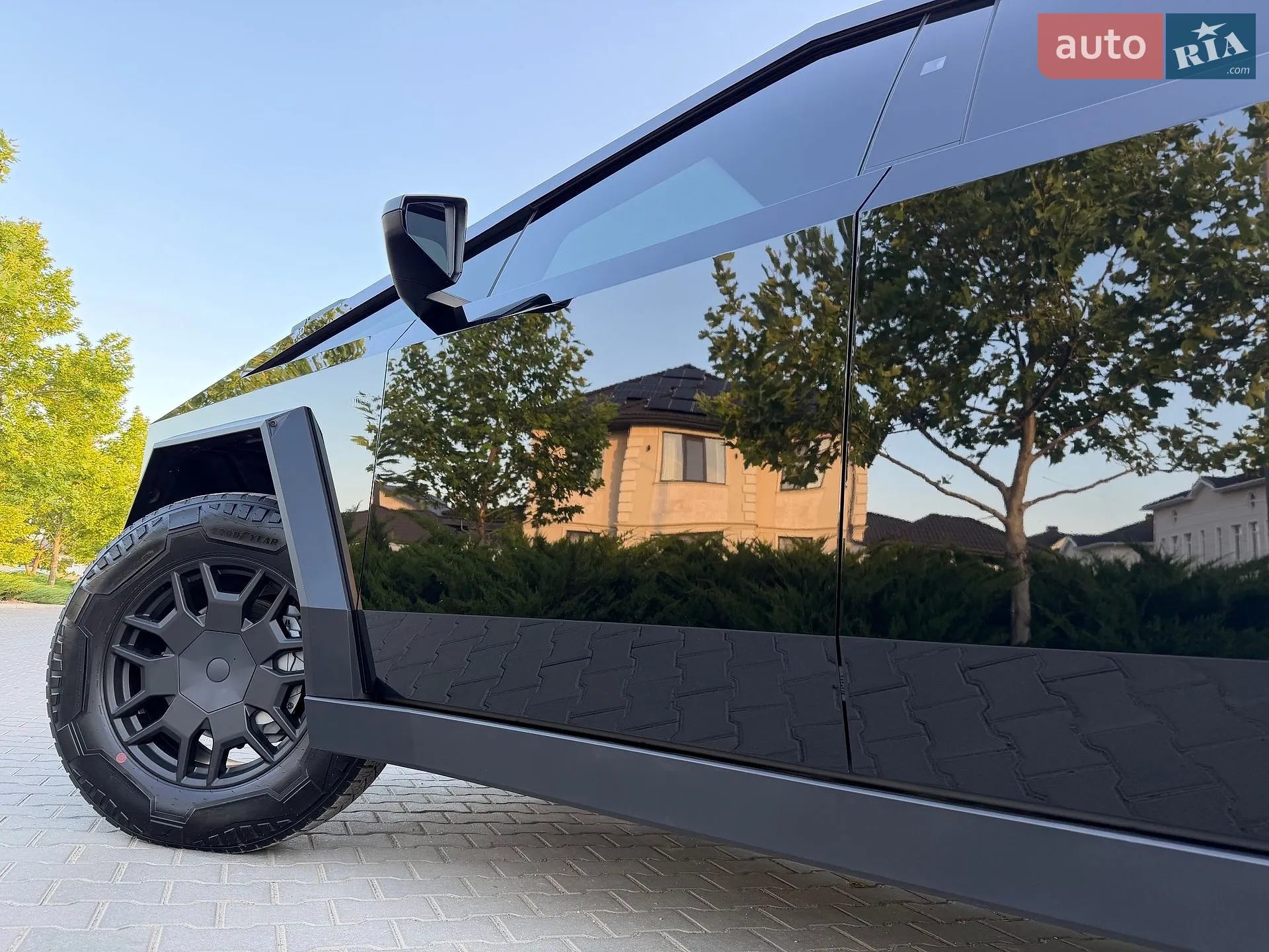 2024 Tesla Cybertruck - мініатюра 19