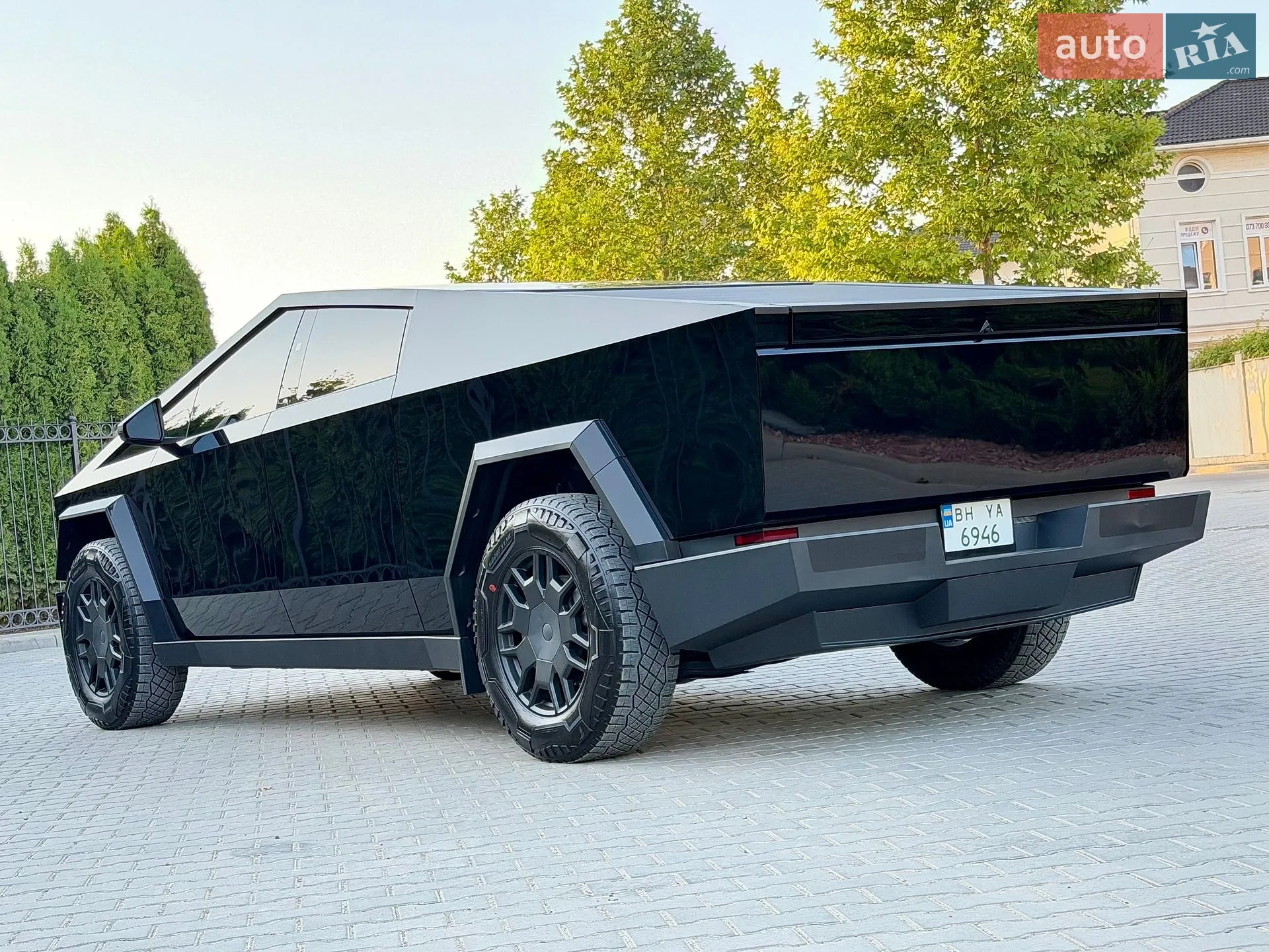2024 Tesla Cybertruck - мініатюра 25