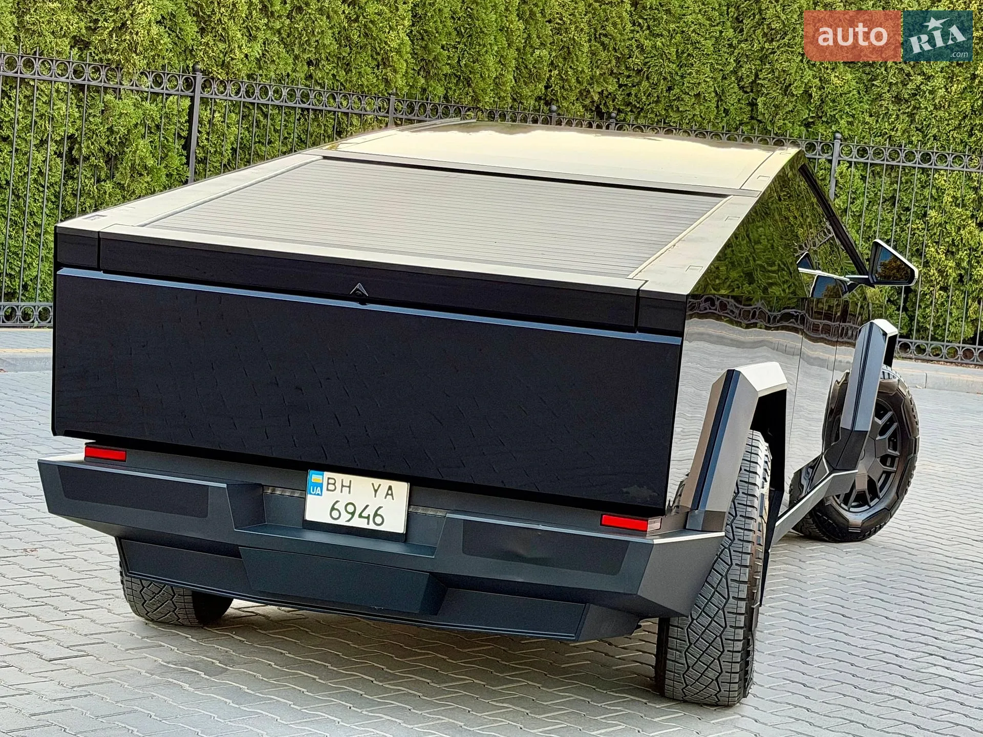 2024 Tesla Cybertruck - мініатюра 36
