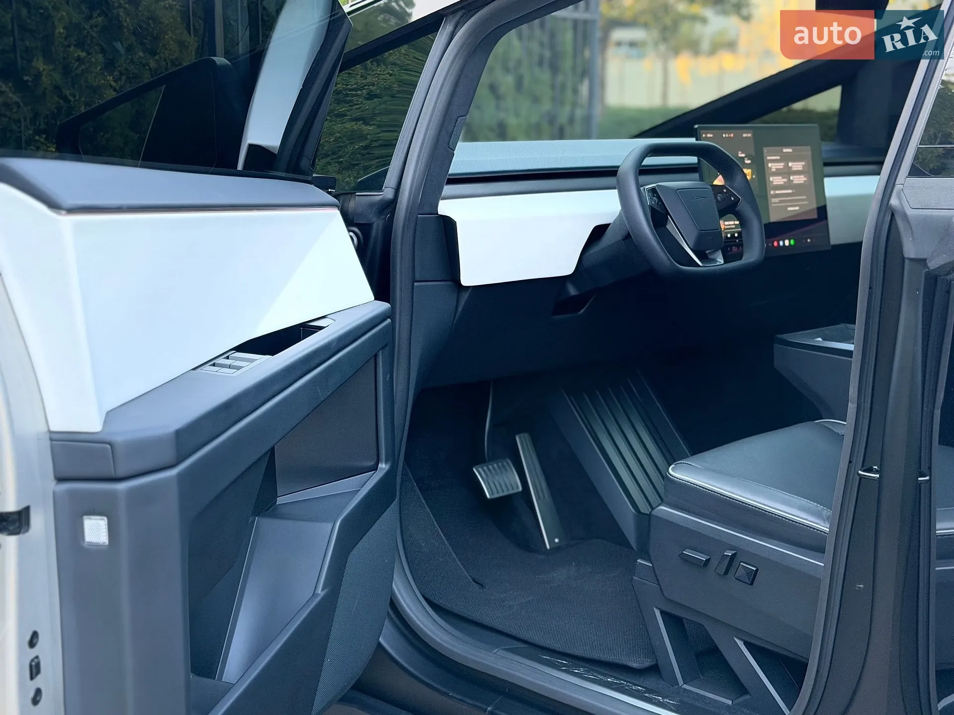 2024 Tesla Cybertruck - мініатюра 52