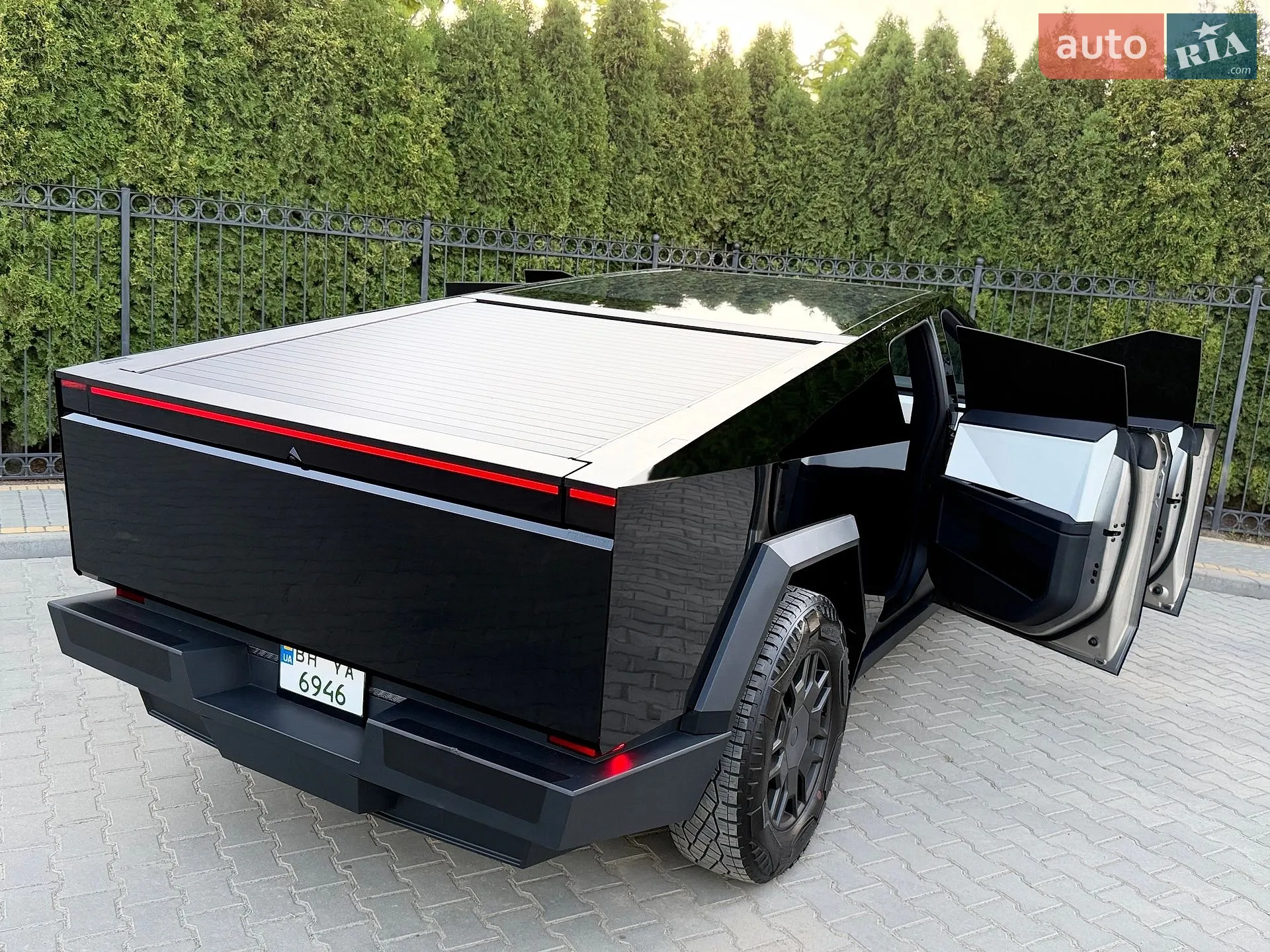 2024 Tesla Cybertruck - мініатюра 70
