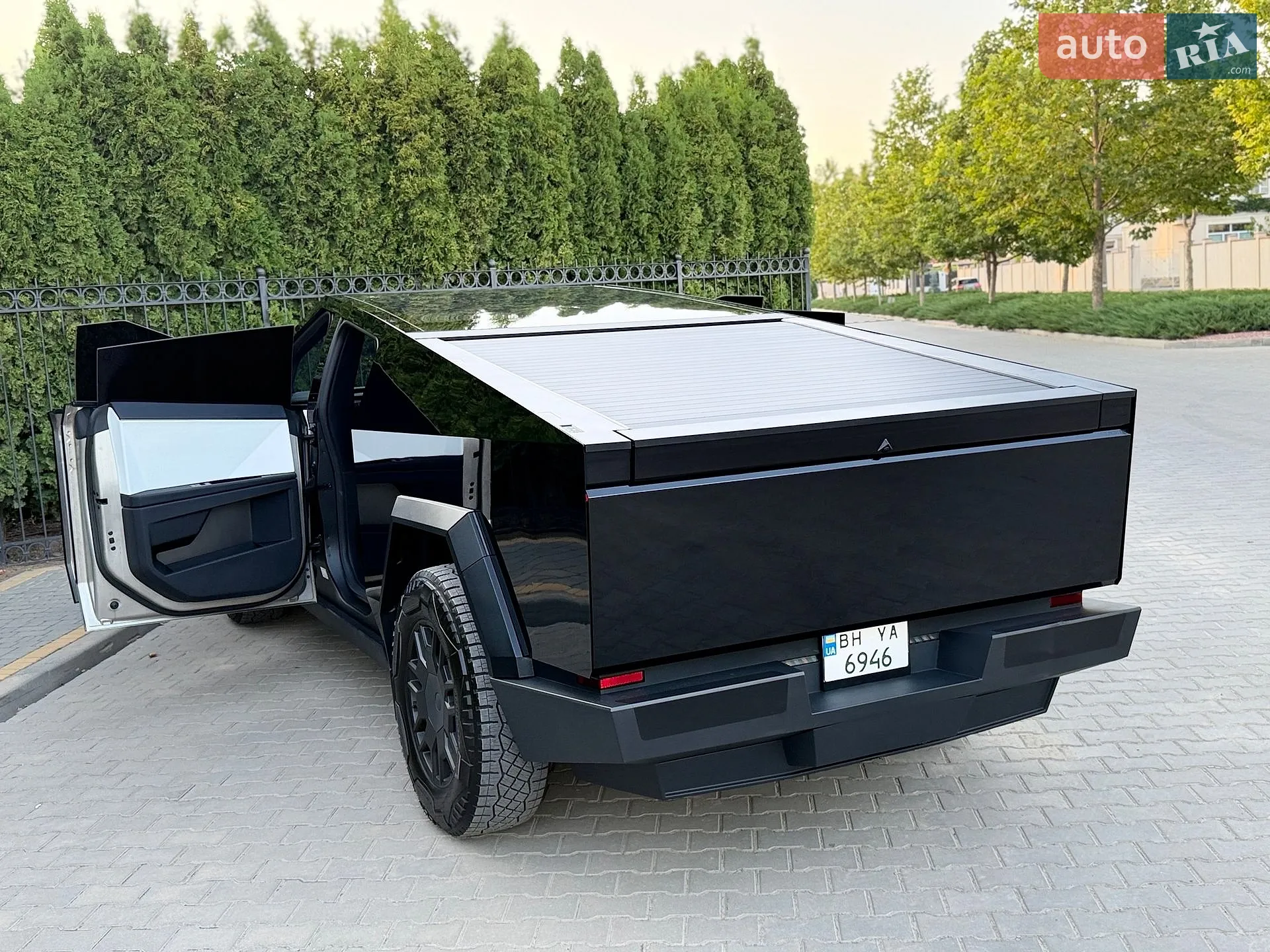 2024 Tesla Cybertruck - мініатюра 72