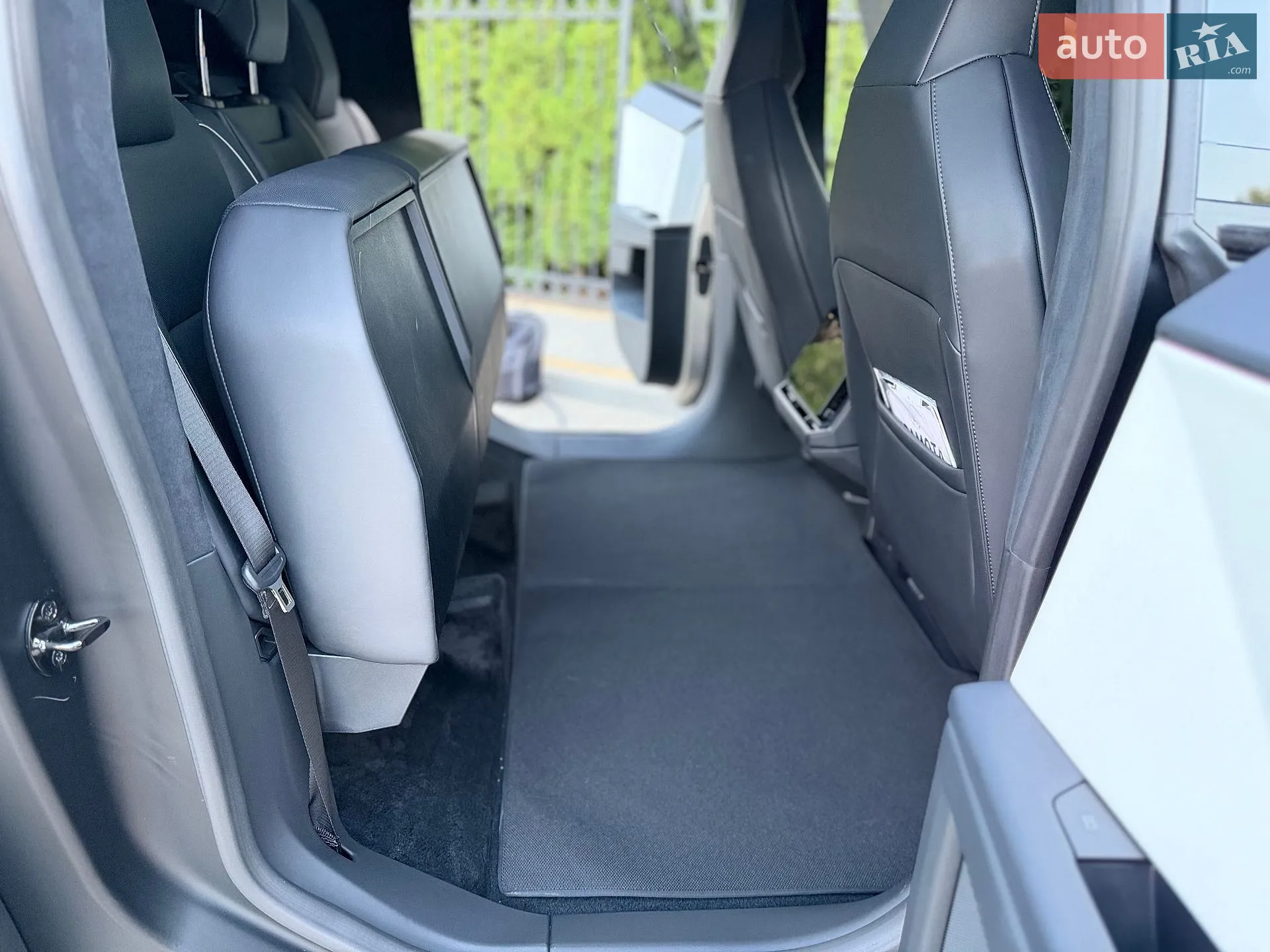 2024 Tesla Cybertruck - мініатюра 81