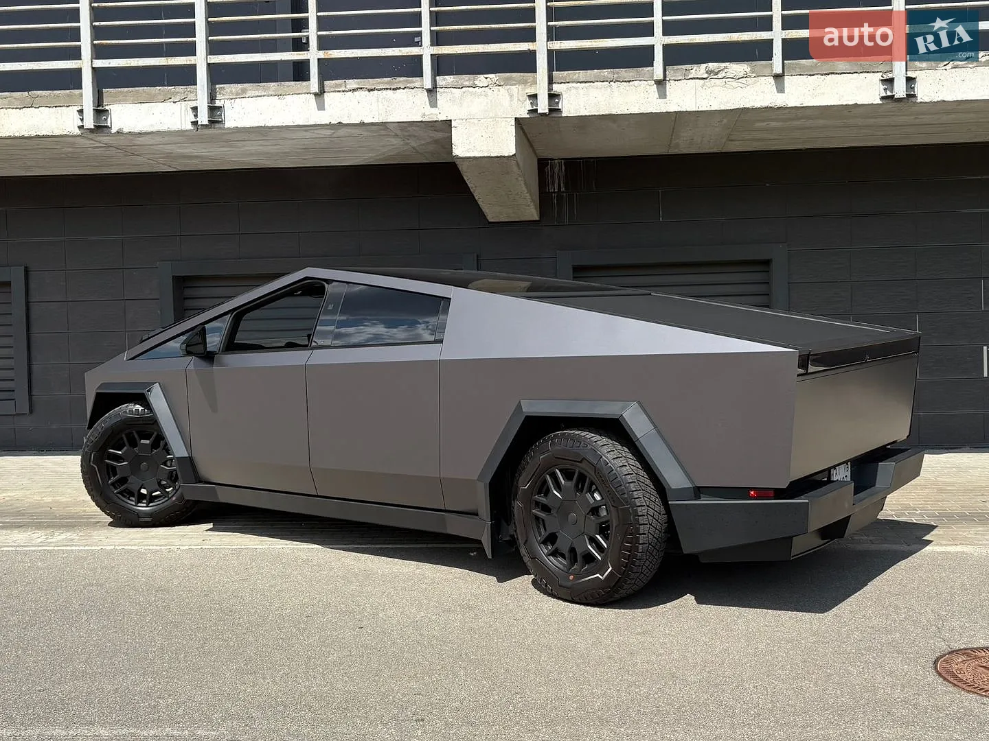 2024 Tesla Cybertruck - мініатюра 8