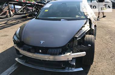 Седан Tesla Model 3 2018 в Одессе