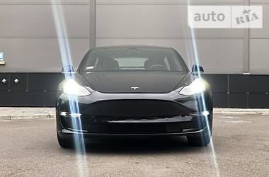 Tesla Model 3 2018