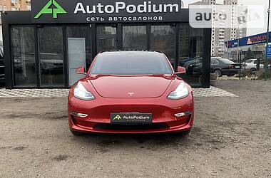 Седан Tesla Model 3 2019 в 