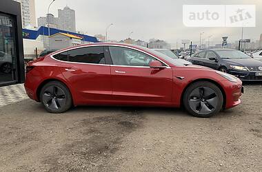 Седан Tesla Model 3 2019 в 
