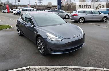 Хэтчбек Tesla Model 3 2019 в Киеве