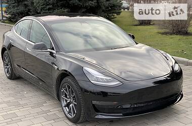 Седан Tesla Model 3 2018 в Днепре