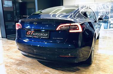 Седан Tesla Model 3 2018 в 