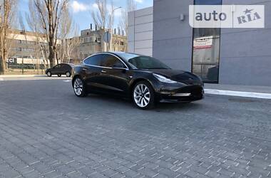 Седан Tesla Model 3 2018 в 