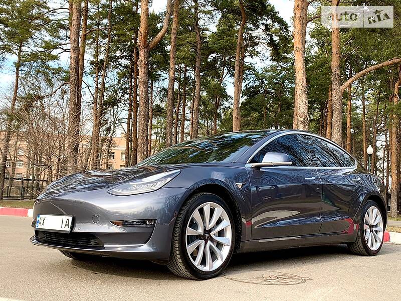 Седан Tesla Model 3 2018 в Харькове