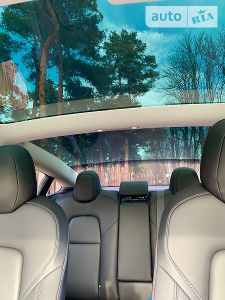 Седан Tesla Model 3 2018 в Харькове