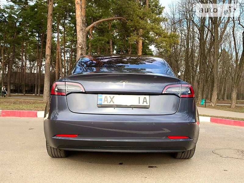 Седан Tesla Model 3 2018 в Харькове