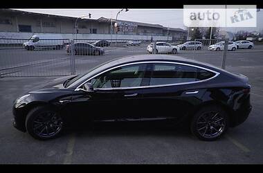 Седан Tesla Model 3 2018 в 