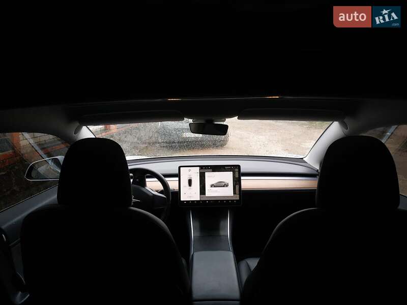 Седан Tesla Model 3 2018 в Житомире