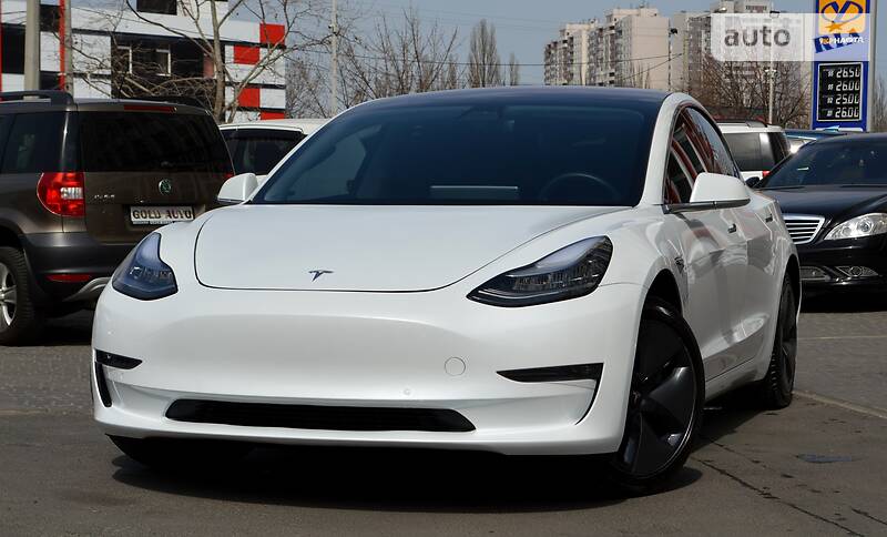 Седан Tesla Model 3 2019 в Одесі