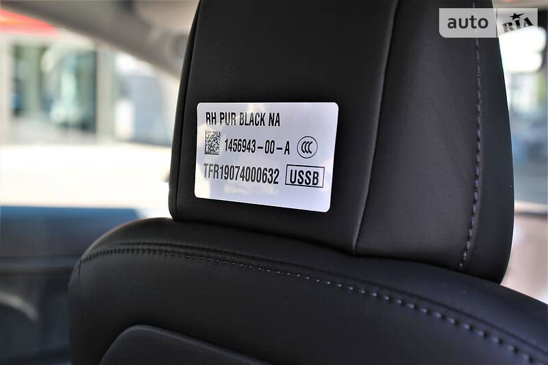 Седан Tesla Model 3 2019 в Києві