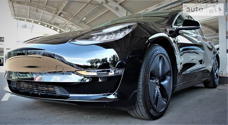 Седан Tesla Model 3 2019 в Києві